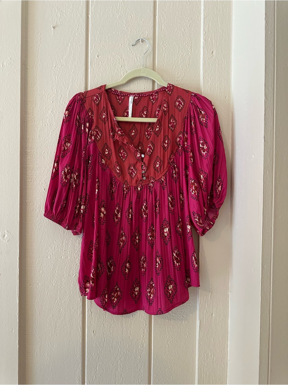 EXCELLENT ANTHROPOLOGIE RED PRINT BLOUSE TOP SO CUTE! L WOW